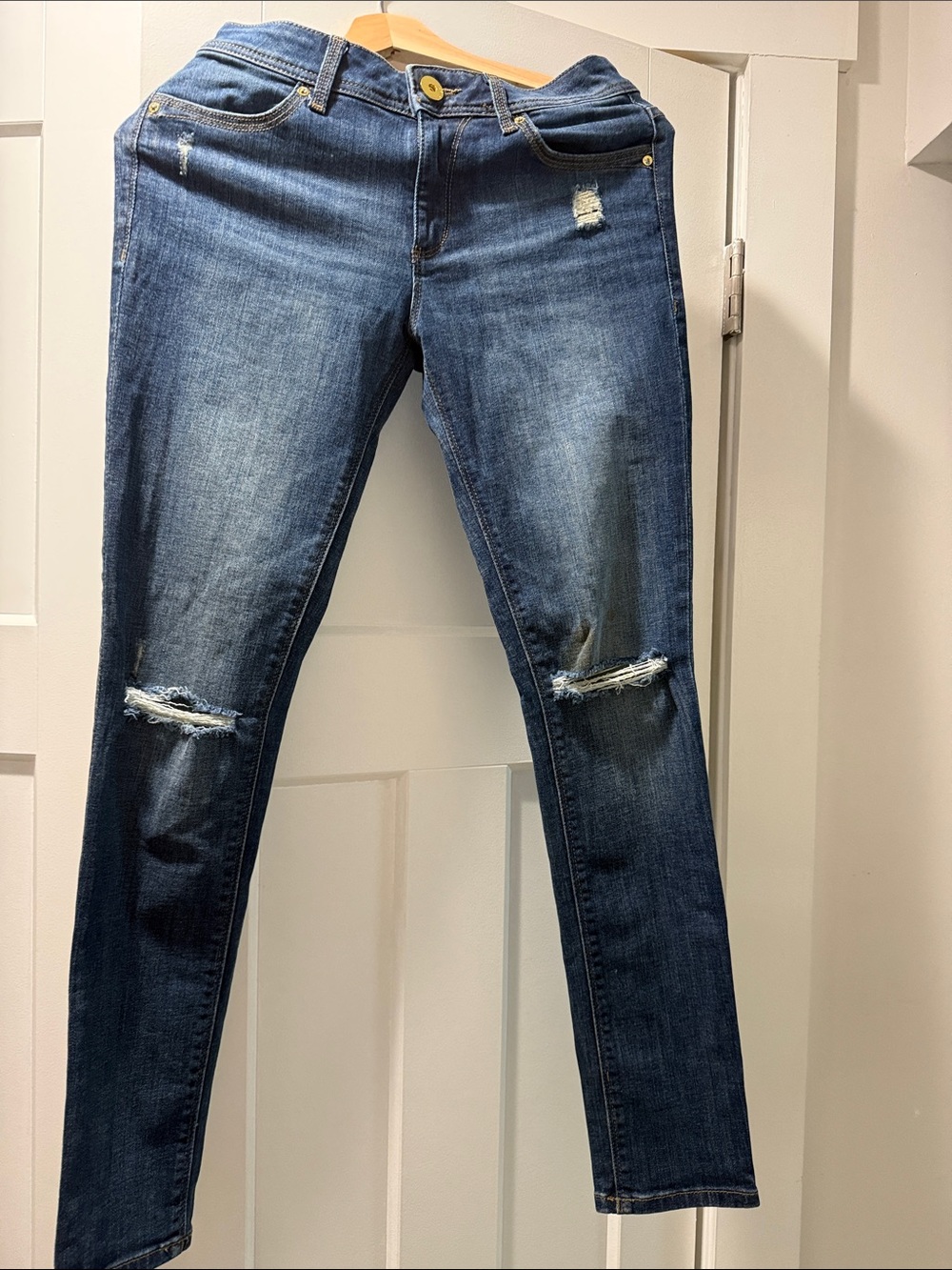 DL1961 Women's Medium Blue Distressed Skinny Jeans